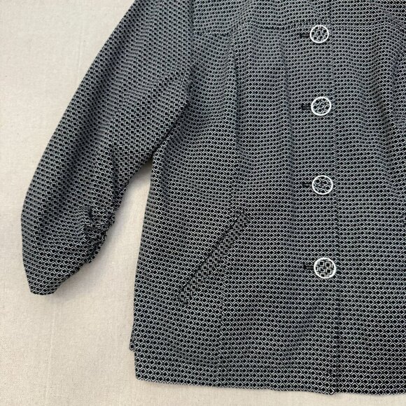Chicos Black & White Button-Up Jacket Geometric Pattern Ruche Sleeve & Pockets 2 - Picture 5 of 13